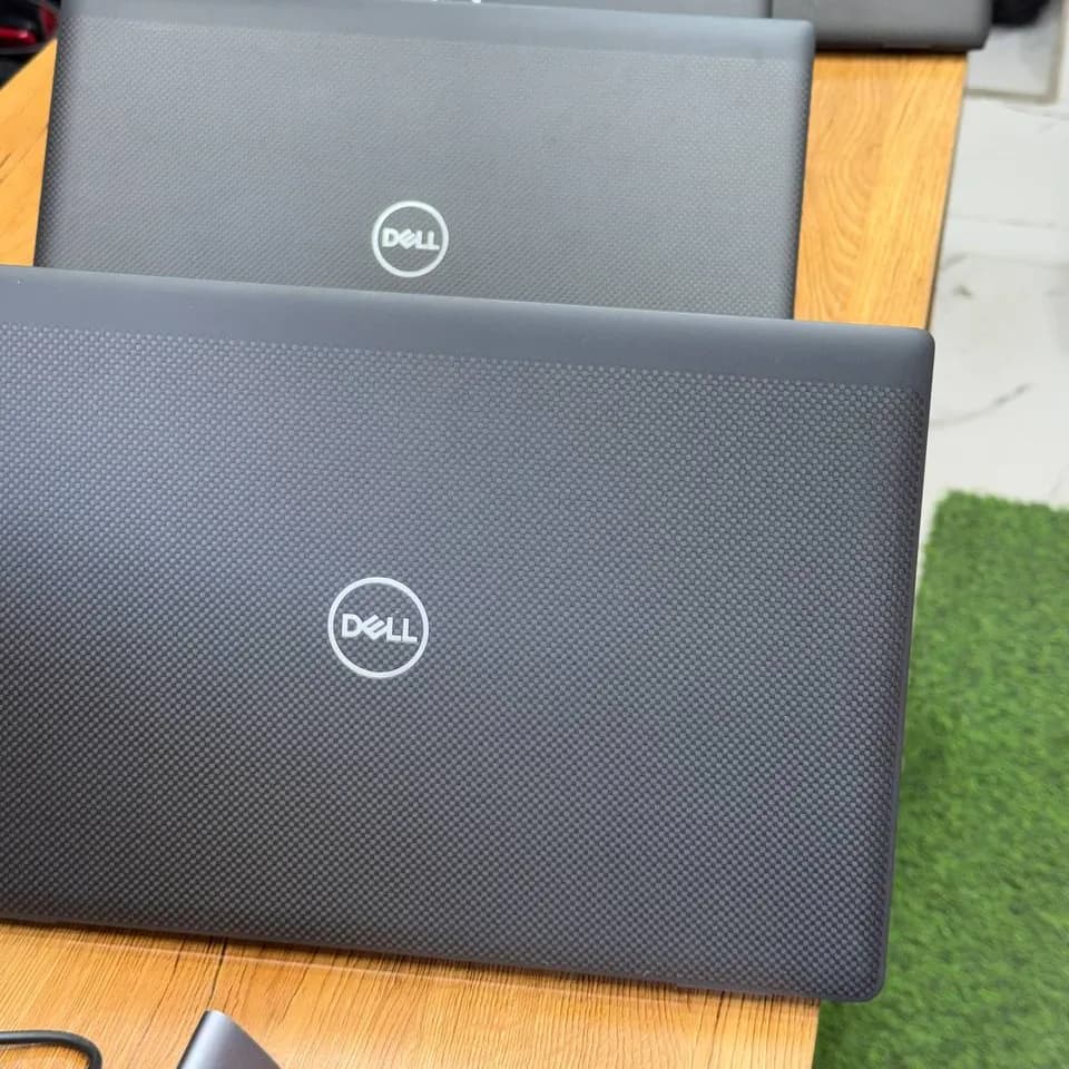 Dell  Latitud 7530